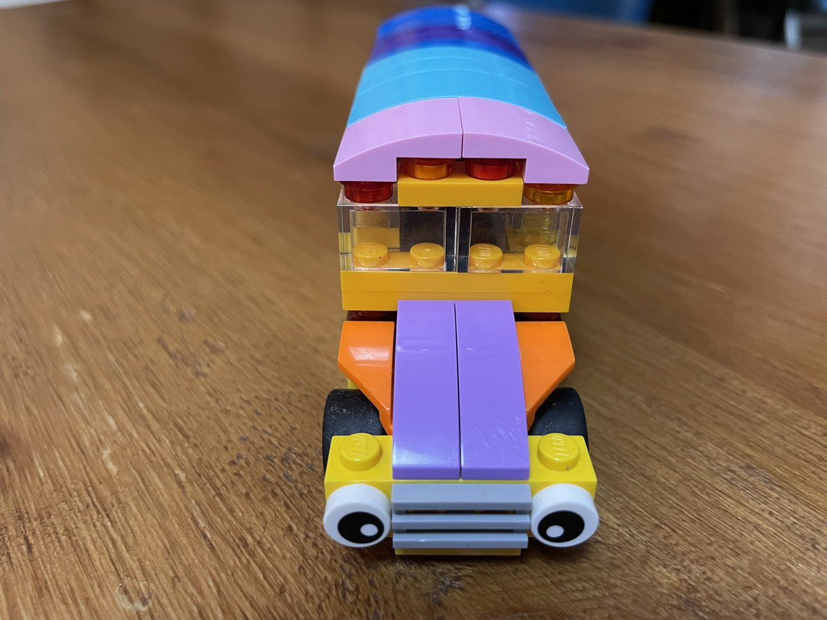 legobuilder_jr's tweet image. レゴレシピに載っていたスクールバス。まぁ、カラフル過ぎるんですけどね(笑)
#LEGO #レゴ