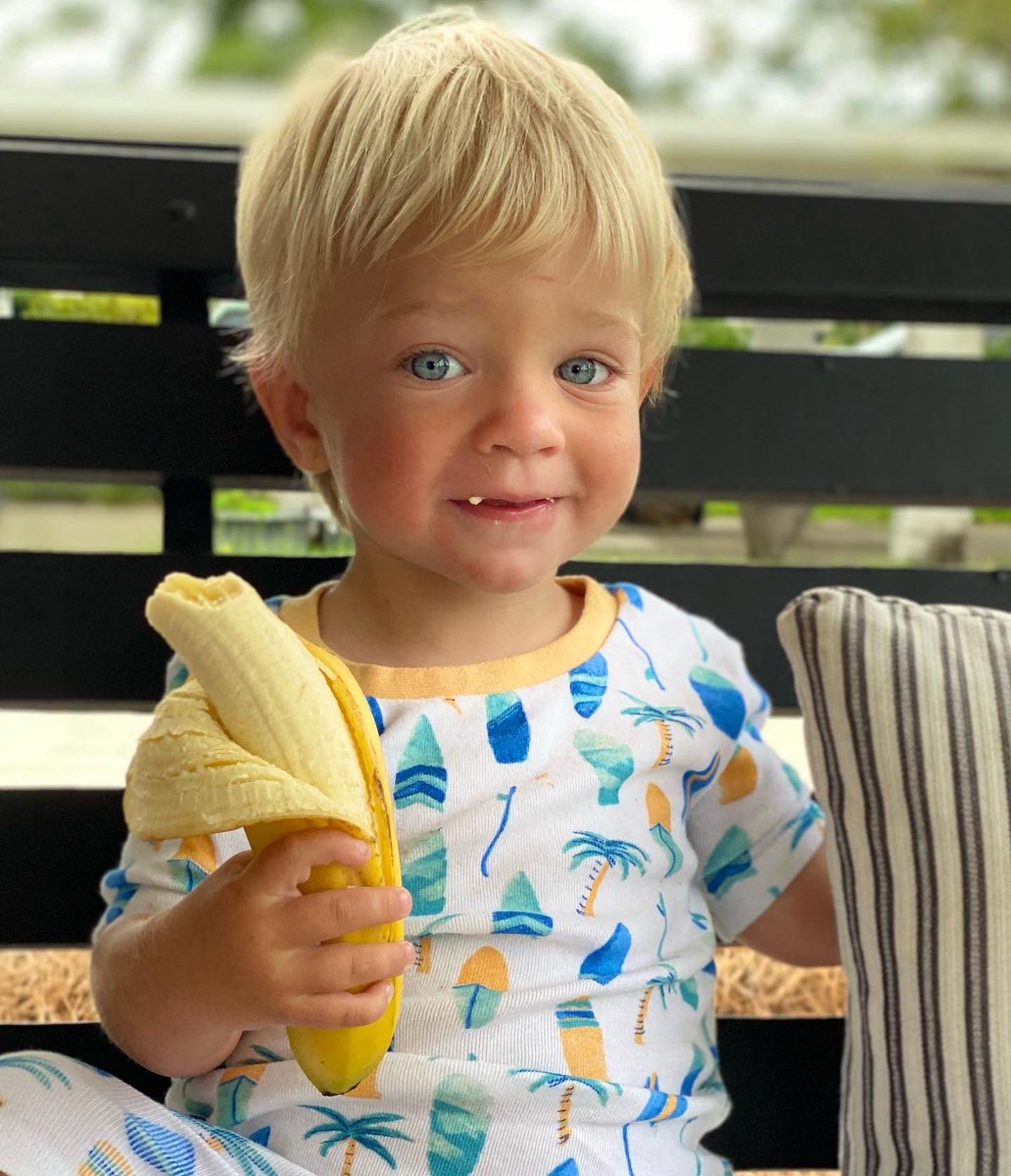 thecliffpace's tweet image. Just trying to counter all the negative with #goodtwitter. #jakeman enjoying a @chiquitabanana #livepuretoday #puregoodness #thankful