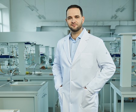 мажуга александр иванович. российский ученый рассказал. владимир миронов биопечать. ученый фото. молодые ученые.