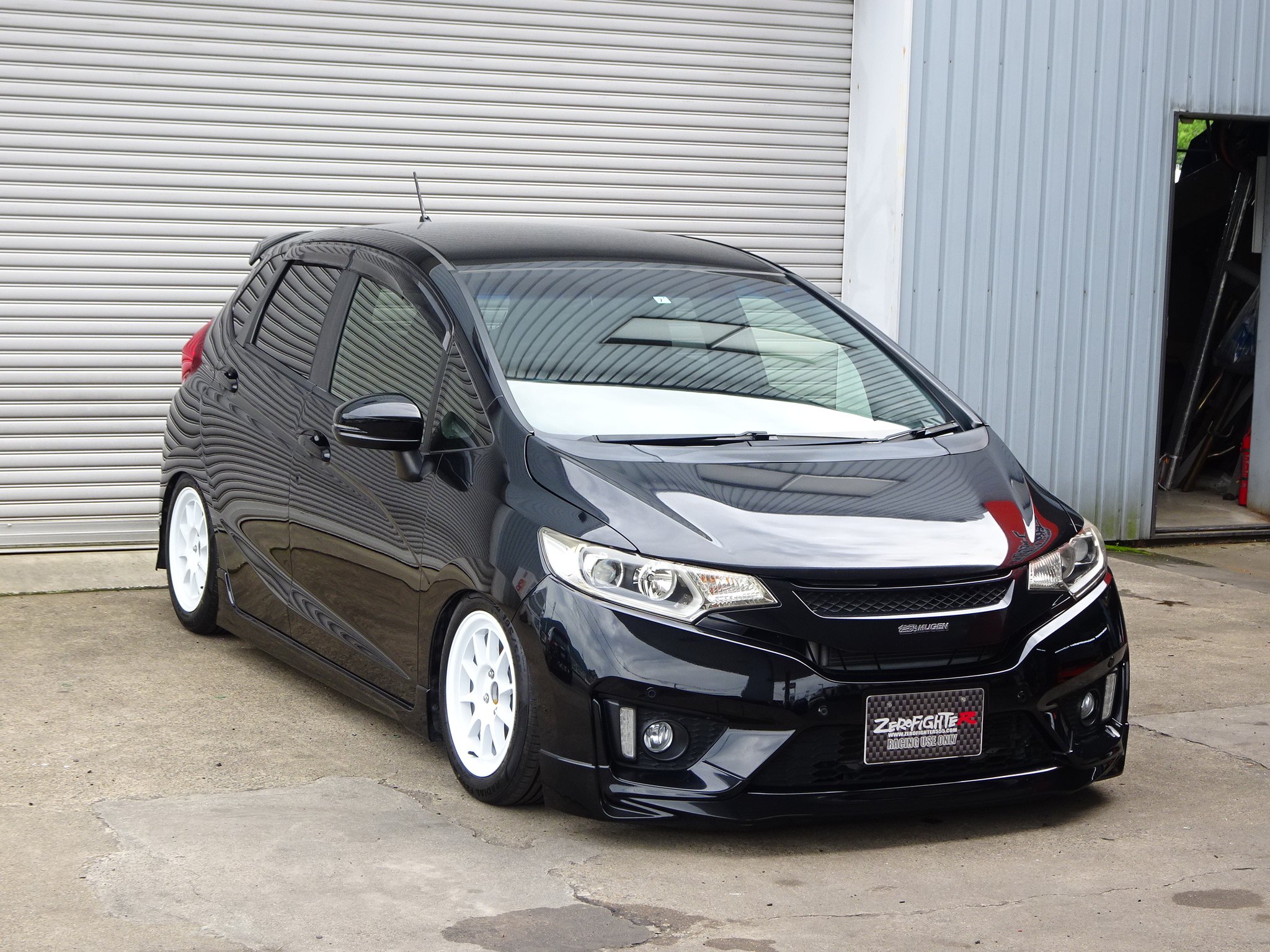 ゼロファイターオートカスタム Gk5フィットrs 6速mt シンプルですけどカッコいいでしょ 在庫車両 ゼロファイターオート カスタム T Co Tzzdzfbm ゼロファイター Gk5 ホンダフィット 中古車 販売中