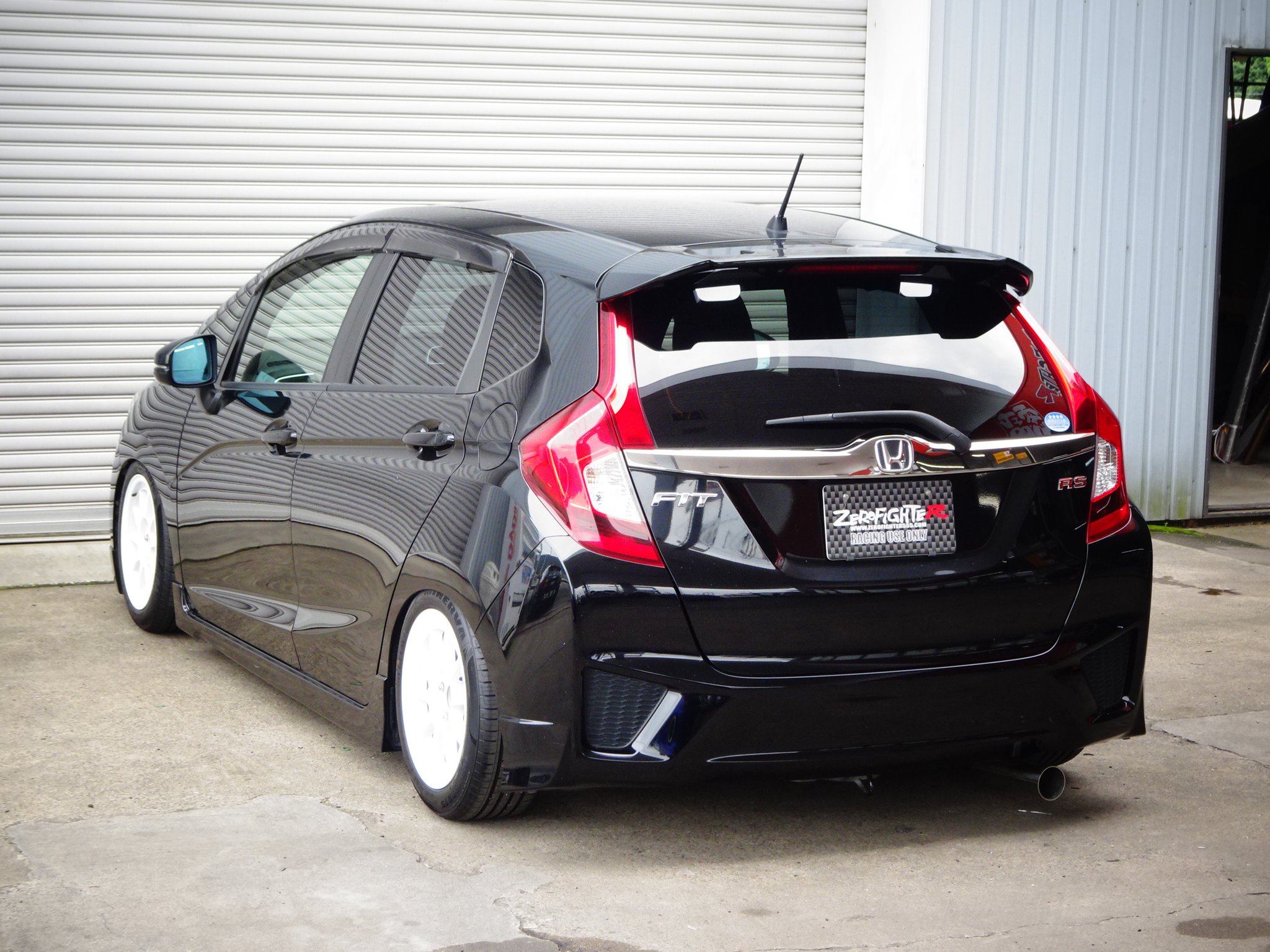 ゼロファイターオートカスタム Gk5フィットrs 6速mt シンプルですけどカッコいいでしょ 在庫車両 ゼロファイターオート カスタム T Co Tzzdzfbm ゼロファイター Gk5 ホンダフィット 中古車 販売中