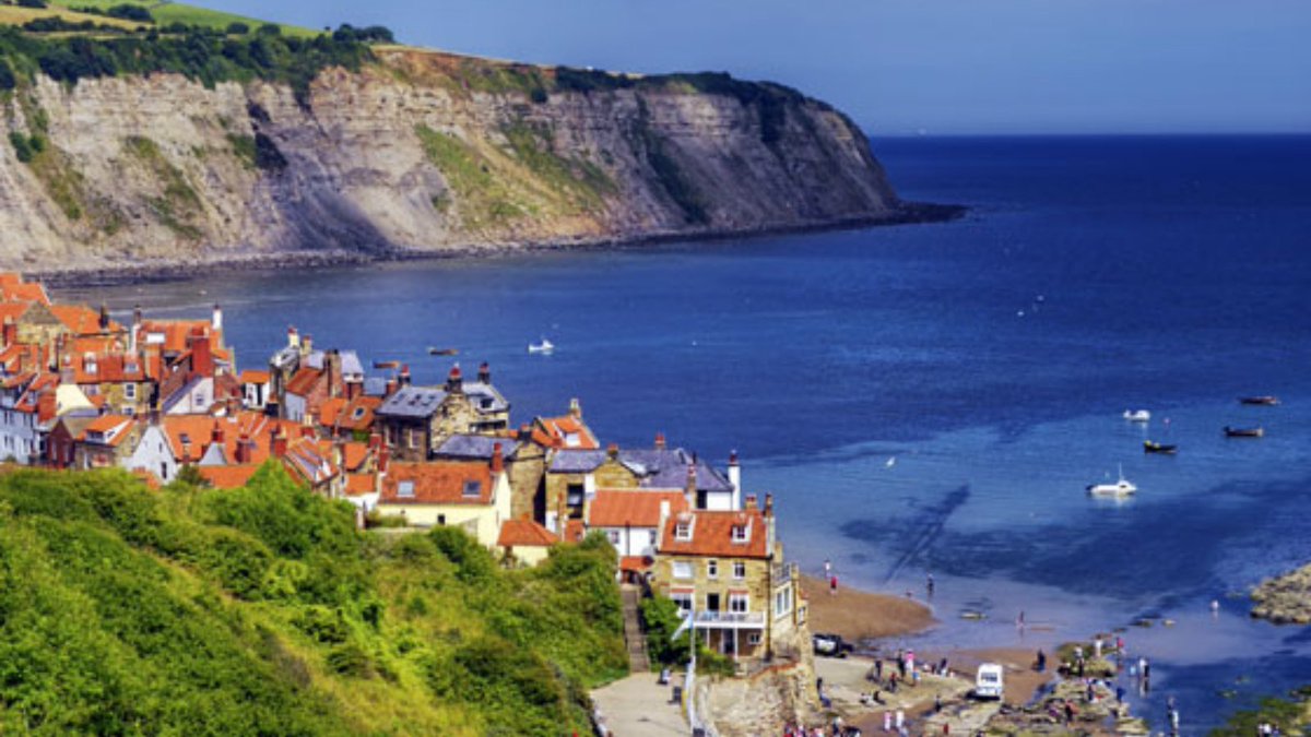 DialectableGift's tweet image. Coastal paths, rolling hills, heathered moorland, wild hedgerow, stunning views, picturesque towns, and much more,that’s #Yorkshire. Looking for inspiration for a UK break? Discovers many of our favourite spots within this beautiful county- dialectable.co.uk/holidaying-in-…
#Filey #Whitby