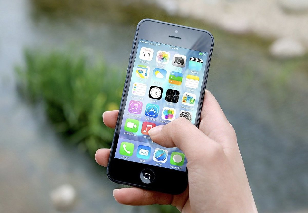 📖 Actu start-up
Bruno Doucende, président et fondateur de l’entreprise marseillaise Synertic, vient de publier le 26 avril dernier un livre blanc sur les applications mobiles 📲

Celui-ci est à destination de tous les entrepreneurs ⤵️
cutt.ly/dmvvUIt