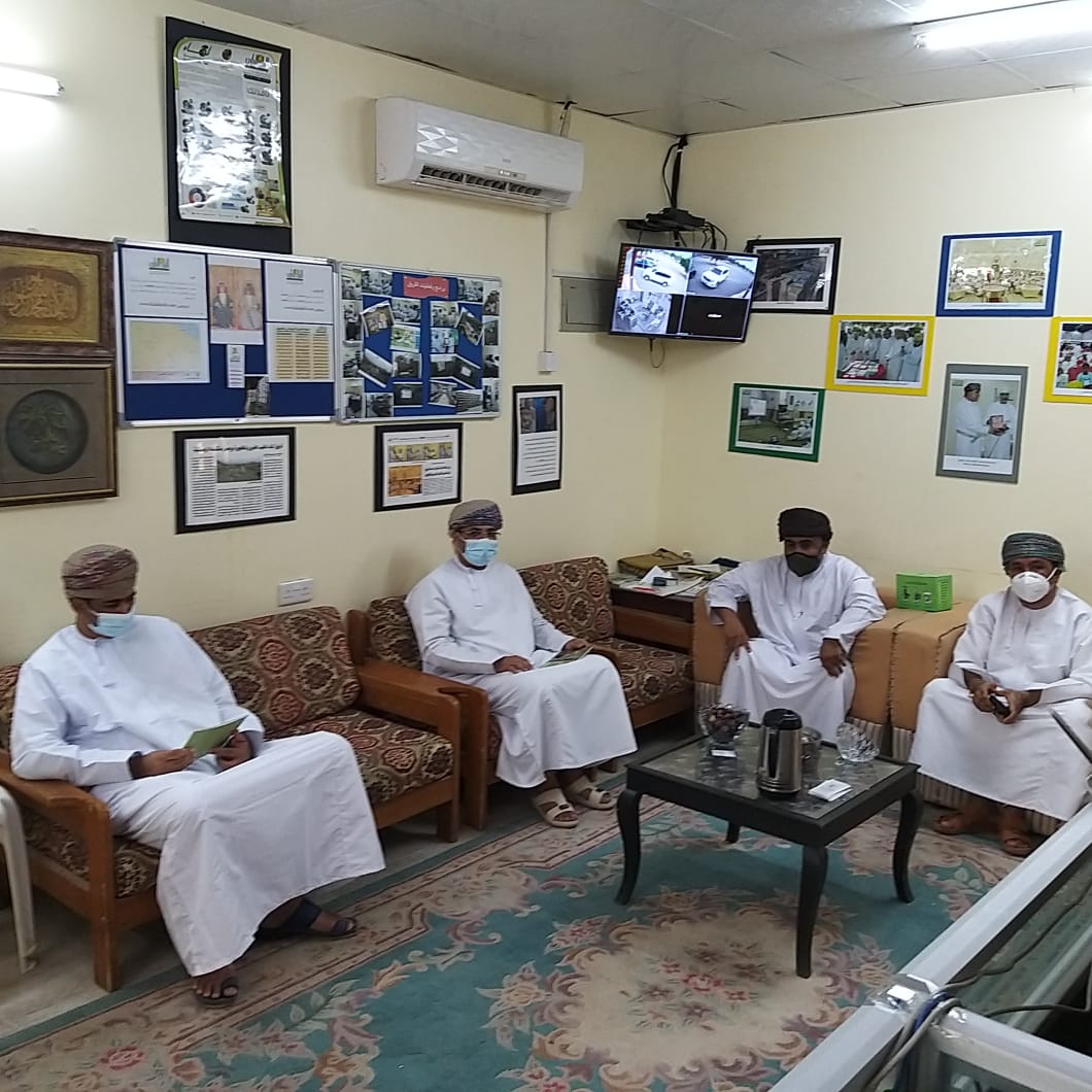 كما زار الفاضل د/المدير العام ومرافقية  مقر فريق البلد الطيب للاعمال الخيرية والالتقاء بالفاضل خليفة الحوسني نائب رئيس الفريق والذي بدوره قام  بشرح مفصل عن الفريق وتاريخ أنشأه والخدمات التي قدمها الفريق خلال ١١ سنه من عملة