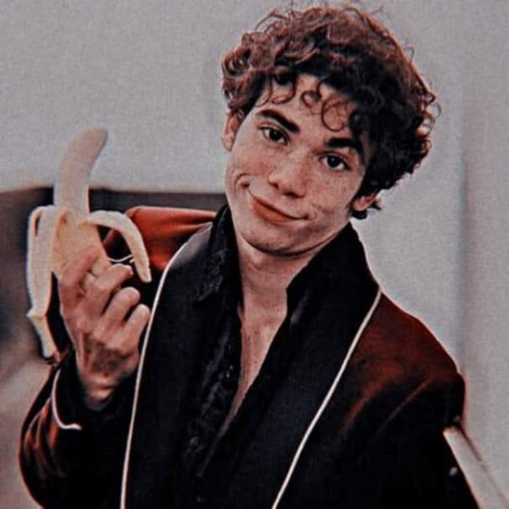 softxcarson's tweet image. dois anos sem você aqui, e realmente parece loucura...sua presença é forte, ainda não consigo aceitar o fato que você se foi, tão cheio de vida e tantos sonhos para se realizarem. Cameron Boyce, você é eterno! eu te amo anjinho🦋💙