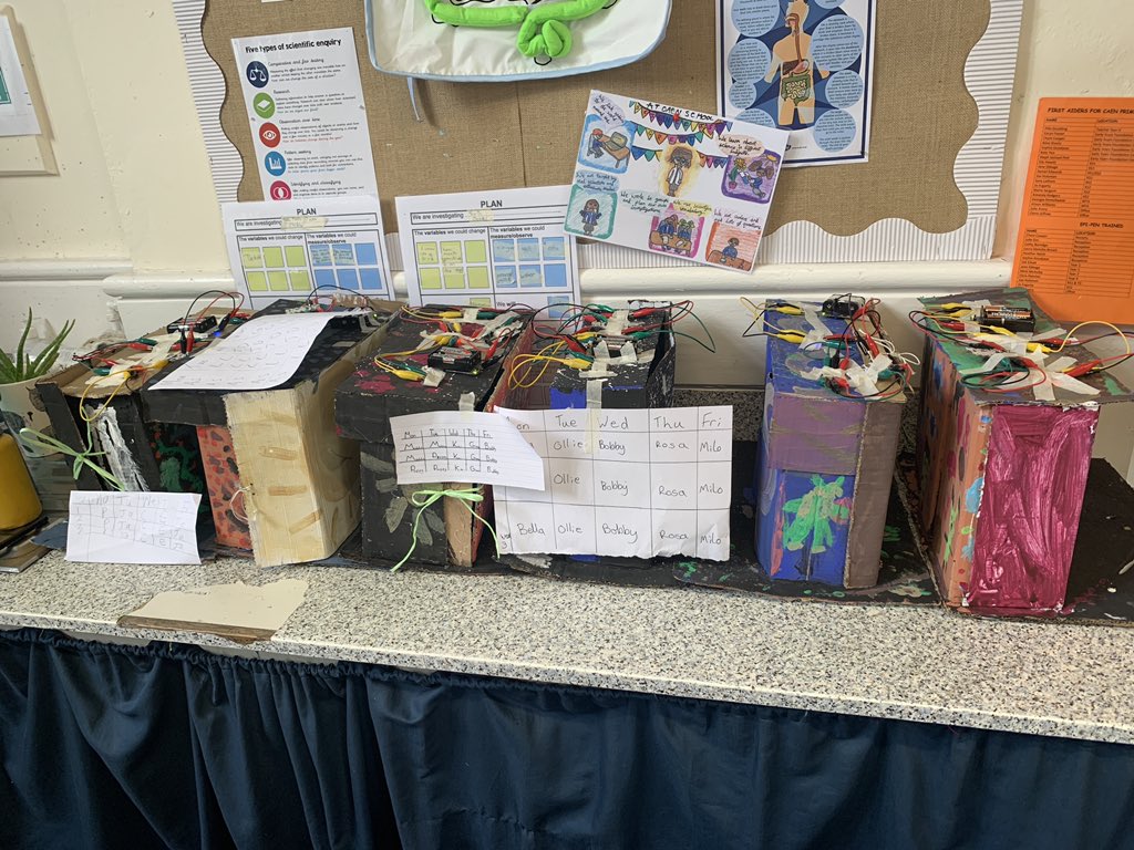 PiCodeandChips's tweet image. Just completed 12 #CrumbleBoard powered artificial farms with two Year 4 classes at my school @CaenPrimary .  #STEMeducation project to grow plants (Cress) under artificial light.  Only one casualty, a burnt out Sparkle