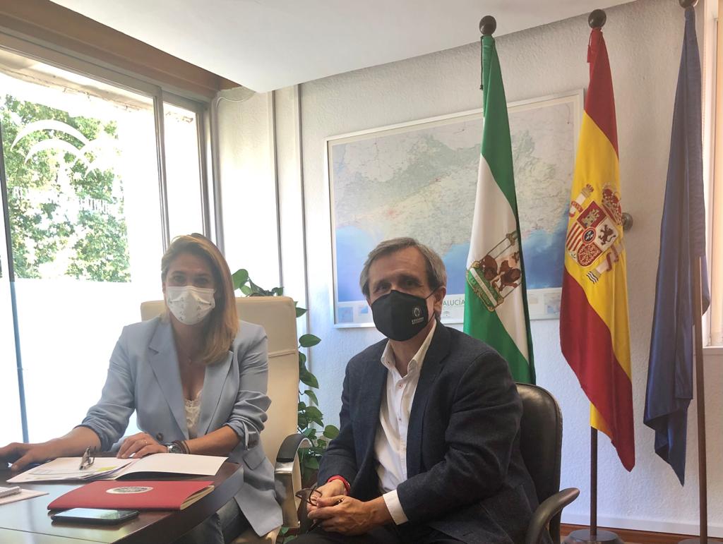 🛡 <a href="/TurismoAND/">Consejería de Turismo y Andalucía Exterior</a> continúa con el proceso de auditoria y verificación de las empresas con el distintivo #AndalucíaSegura ✅
👉🏼 Ya son más de 3.200 en toda #Andalucía 🙌🏼

📌 DG <a href="/NinaAngar/">Ana Garcia</a> se ha reunido con un representante de Bureau Veritas para conocer avances en la inspección 🔎