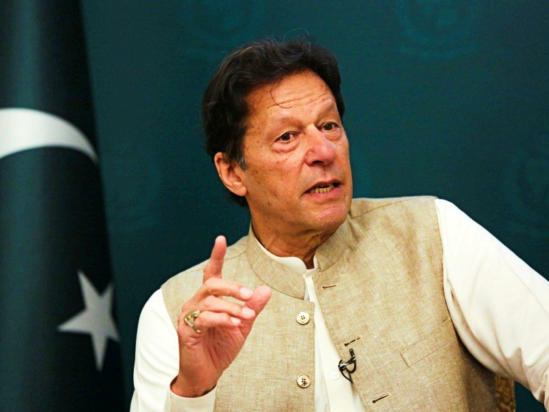 Nawaiwaqt_'s tweet photo. #BreakingNews
وزیراعظم عمران خان کا بڑا اعلان
کسی نجی تقریب میں پروٹوکول اور سیکیورٹی کے ساتھ نہیں جاؤں گا۔
ہمارا مقصد ہے ٹیکسوں کا پہیسہ بچائیں، ناکہ عوام کو تکلیف میں مبتلا کریں۔ وزیراعظم
#ManOfWordsPMIK #Pakistan #SayNoToVip #VIP
#PTIGovernment #PMIK https://t.co/qB6jnAK6RQ