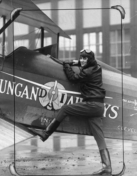 operakansas's tweet photo. Meet #BlancheNoyes, the other half of the pilot duo in the Beech Staggerwing that won the 1936 Bendix Trophy Race! A thread! 🧵#femalepilot https://t.co/YLZ0IVnp9m