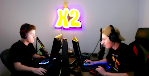 RealMsupr's tweet image. X2 twins