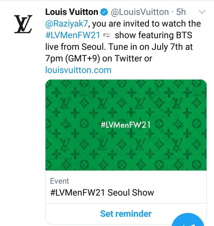 Raziyak7's tweet photo. Let's go Korea 🙈😅💜💜#bts #방탄소년단 #BTS #ARMY #LouisVuittonxbts https://t.co/pTtK5cdORm