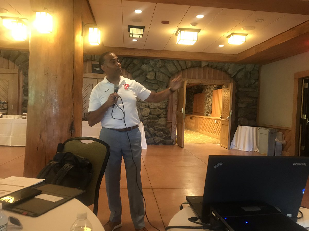 Ellen_Gerace's tweet image. Kicking off our 2021-22 school year administrative retreat @PeekskillCSD at Bear Mountain Inn! So excited for this upcoming year! #PeekskillPride #PeekskillStrong