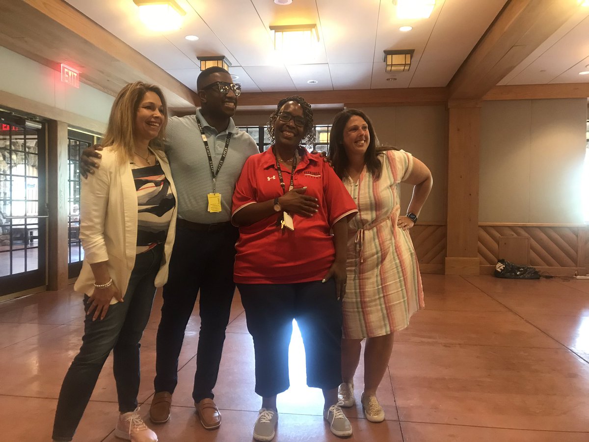 Ellen_Gerace's tweet image. Kicking off our 2021-22 school year administrative retreat @PeekskillCSD at Bear Mountain Inn! So excited for this upcoming year! #PeekskillPride #PeekskillStrong