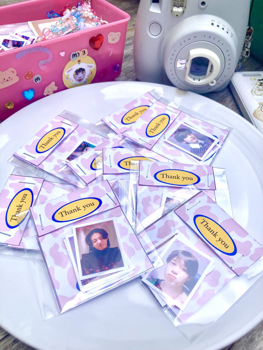 jungkook_KVbt's tweet photo. ID photo ˚⤾ ꕊ️🎀 BTS
เซ็ทละ 35THB
1เซ็ท7เม็ม
ค่าส่ง25/35✉️ ส่งของอาทิตย์/พุธ
#ตลาดนัดบังทัน #ตลาดนัดรถไฟบังทัน #bts #BTS_Butter #idphoto #บังทัน #Butter11thWin #ตลาดนัดรวมด้อม #SUGA #JUNGKOOK #TAEYONG #ARMYSeIcaDay #BTS https://t.co/1xPtwIGnQ8
