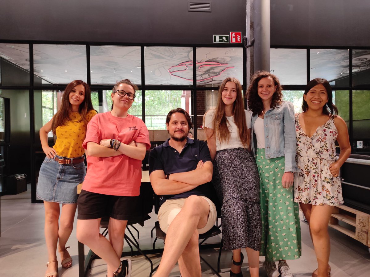 SemySalvaje's tweet photo. No son tod@s los que están ni están tod@s los que son, pero, aquí os mostramos parte del equipo de @SemySalvaje 🤓😍🤡🤪 https://t.co/fRg4enAutz
