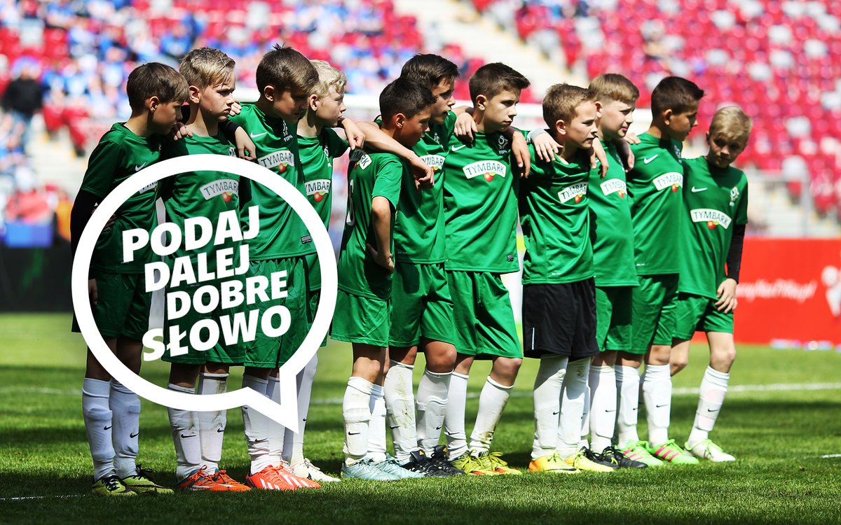 Tyle emocji za nami, a przed nami jeszcze dwa półfinały! Pozdrowienia dla wszystkich wychowanków Turnieju #zpodworkanastadion o #PucharTymbarku, którzy grają w ligach krajów-półfinalistów. Powodzenia dla Waszych kolegów z boiska! #Euro2021