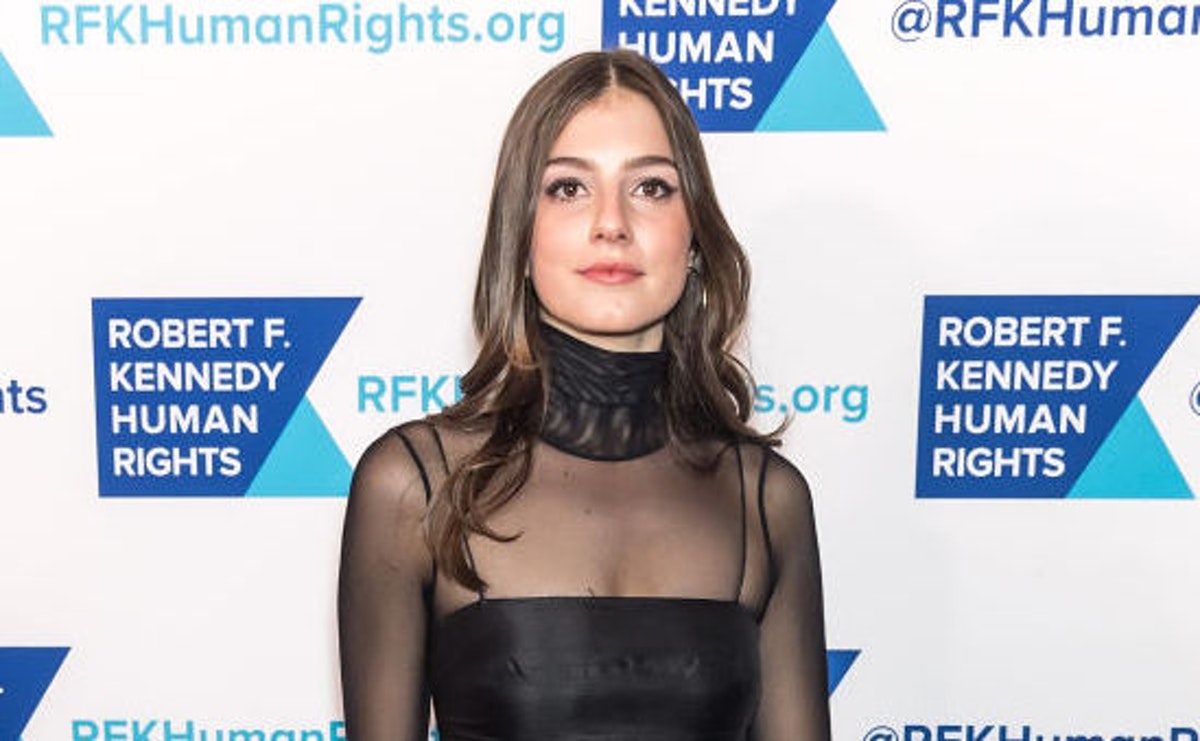 realDailyWire's tweet photo. Gov. Andrew Cuomo’s Daughter Comes Out As ‘Demisexual’ https://t.co/ngbk4KItU0 https://t.co/ezbuyqajj5