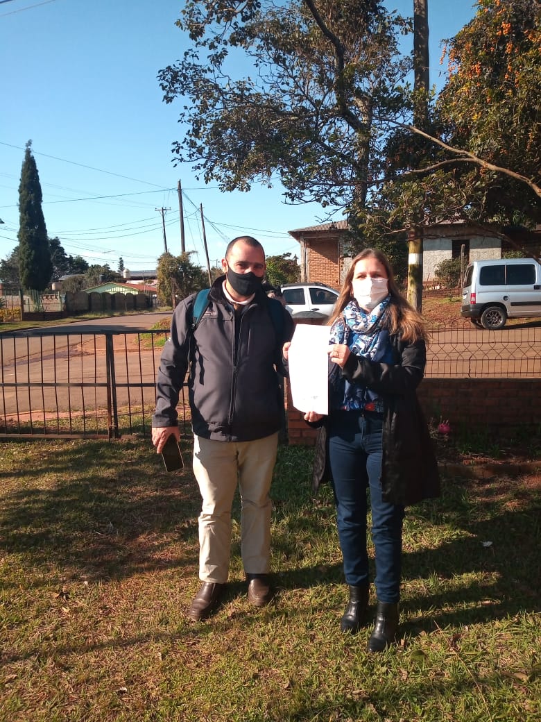 La Supervisión de Niv. Inicial Reg V hizo entrega de la Resolución de creación de un cargo de 
Nivel Inicial al director de la Escuela 965 Omar Espinola  en  el municipio de El Soberbio Misiones <a href="/Deinicialmisio1/">Deinicialmisiones2016</a> <a href="/jalbertogalarza/">Juan Alberto Galarza</a>