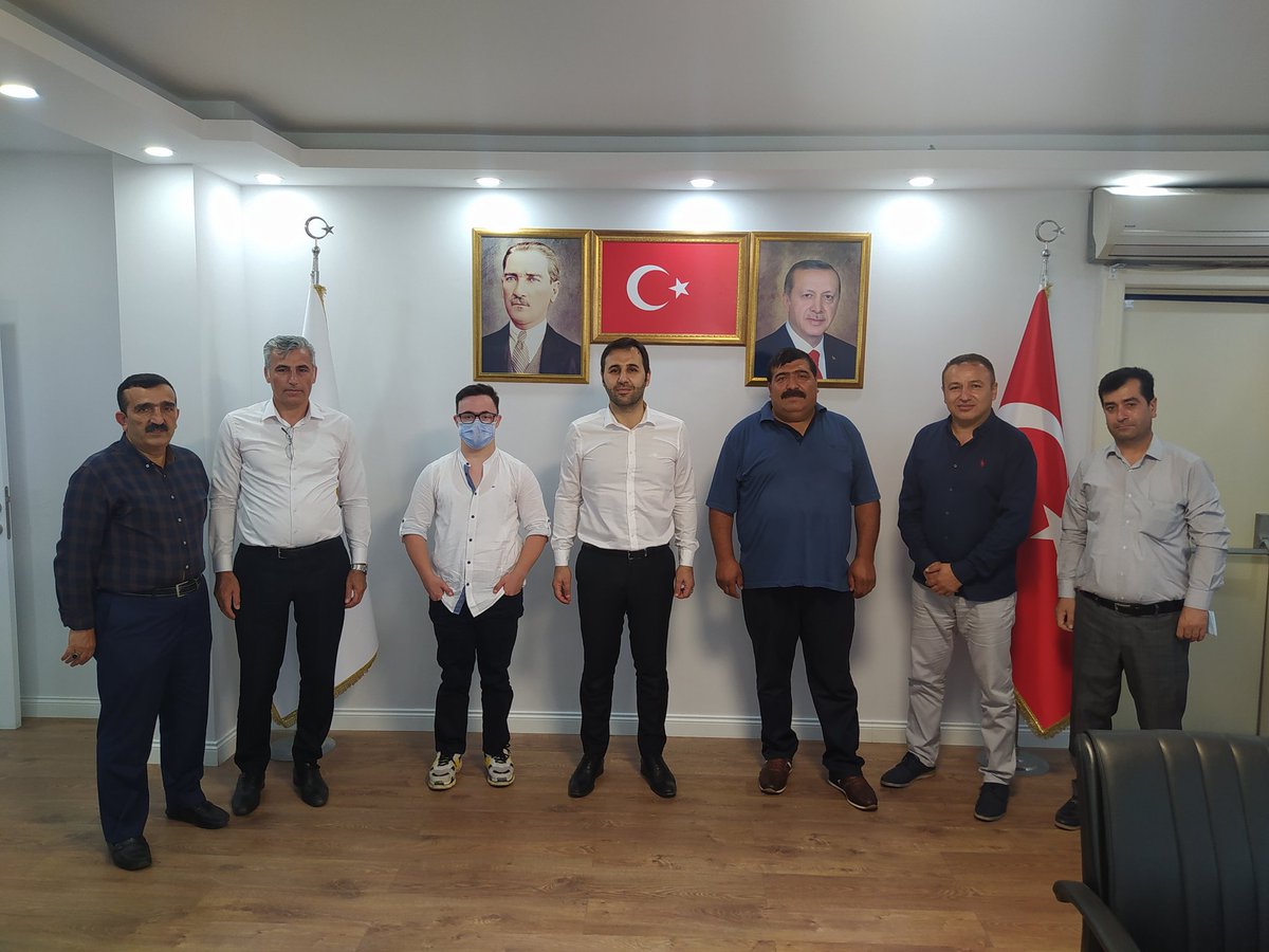 Tokat Reşadiye Tozanlı Platformu Kıymetli üyeleri İlçe başkanımız Sn. Fatih Tuna'yı ziyaret ettiler. Nazik ziyaretlerinden dolayı kendilerine çok teşekkür ederiz.