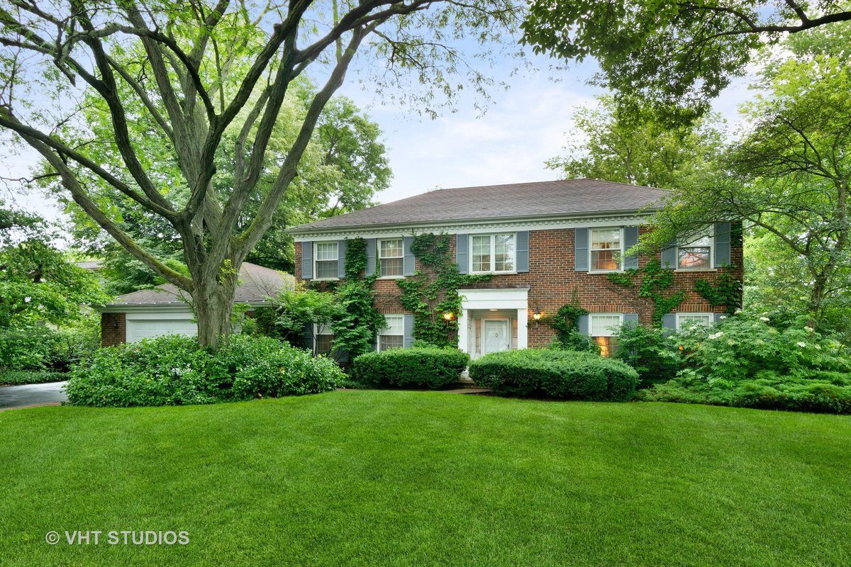 CarolineGau's tweet photo. Check out my newest listing in #Northbrook! Tell me what you think!  #realestate https://t.co/bJuAAwa8wO https://t.co/Anewqfzlll
