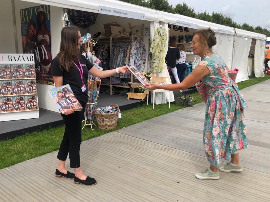 It’s🇬🇧Summertime☀️and we’re excited that events are back in full swing!
@goldkeymedia will be LIVE all this week with the amazing @bazaaruk at #RHSHamptonCourt! 🌺

Get in touch with us to discuss bespoke live environment opportunities like these for your brands!