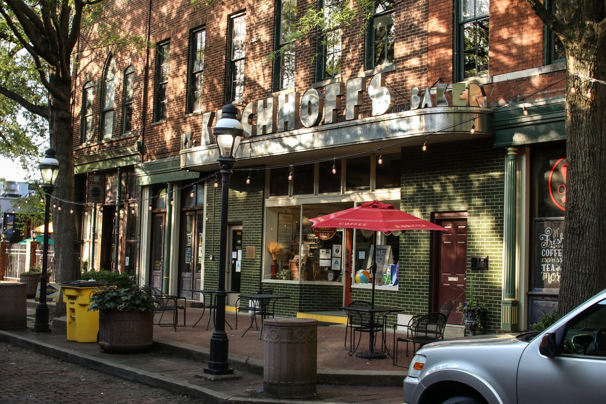 We recently ventured to the sophisticated river town that inspires, <a href="/PaducahCVB/">Paducah Creative City</a>! Follow us this week as we highlight some of the creative city's charming attractions. 
Plan your trip ⤵
paducah.travel