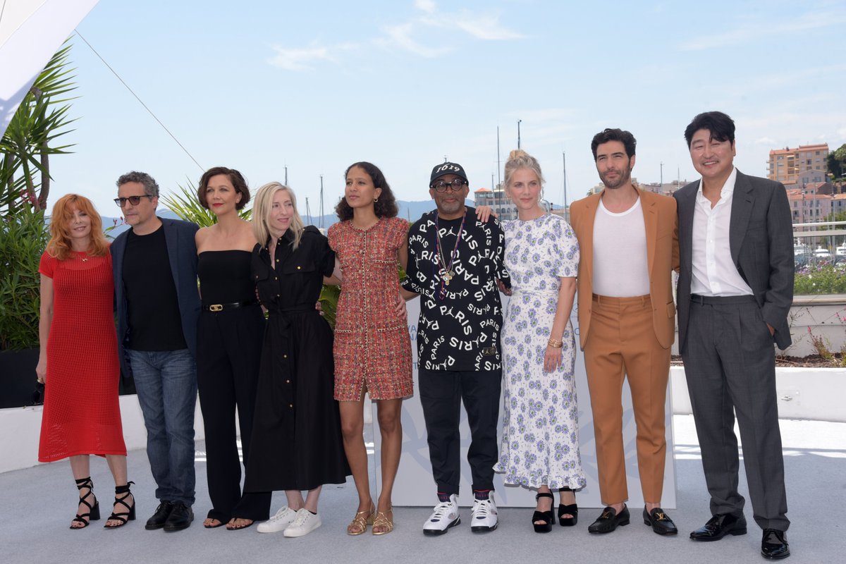 CannesPalais's tweet image. 📸 Premier photocall pour le jury du Festival de #Cannes ! 
#Cannes2021