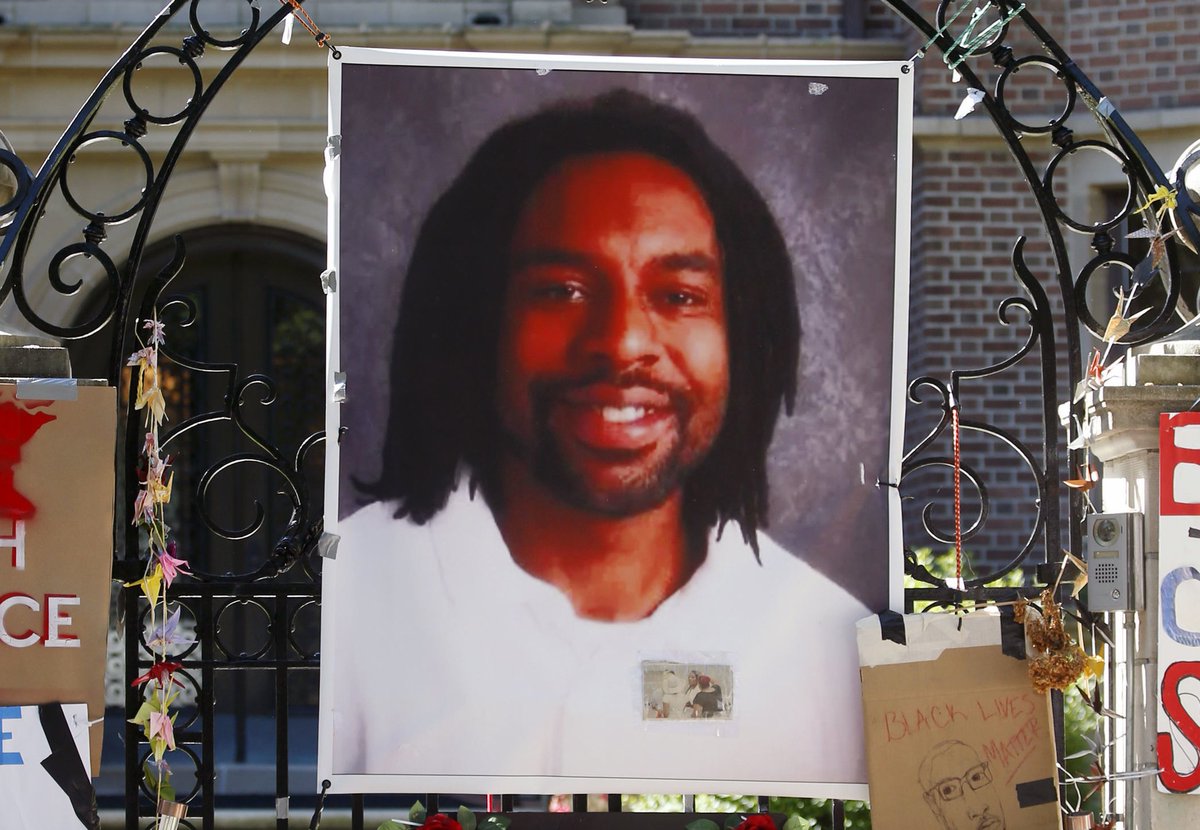 Police killed #PhilandoCastile 5 years ago today.

Minnesota police shot Castile 5 times during a traffic stop after he told the officer he had a gun for which he was licensed, killing him in front of his girlfriend and her daughter.

#JusticeForPhilandoCastile 
#BlackLivesMatter