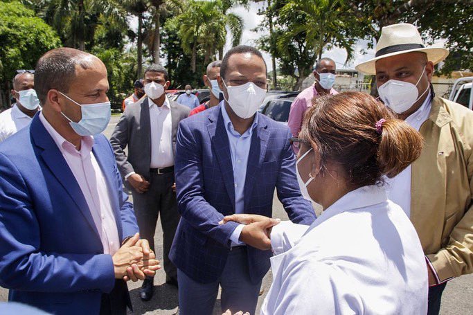 MiltonMorrison's tweet photo. Junto al Senador @leninvaldezl , el Diputado Roman De Jesús, El Director Regional de Salud Pública Candido Herrera @dpsMontePlata y la Alcaldesa Altagracia Herrera en #MontePlata monitoreando la jornada masiva de vacunación #VacunateRD #MontePlataSeVacuna https://t.co/SDvmF8cV2D