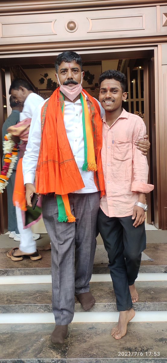 JyotibaSv's tweet photo. ಜೈ ಶ್ರೀ ರಾಮ  
#AlwaysBJP 
@bjp4bidar 
ಕಲ್ಯಾಣ ಕರ್ನಾಟಕದ ಹೀಂದೂ ಫಾಯರ್ ಬ್ರಾಂಡ್ ನನ್ನ ಮಾರ್ಗ ದರ್ಶೀ ಶ್ರೀ ಇಶ್ವರ್ ಸಿಂಗ್ ಠಾಕೂರ್ ಜೀ 🔥🔥🔥 
@Nageshmulimani1 
@BhandariMadhur 
@ghanchakre https://t.co/XagJEreLYx