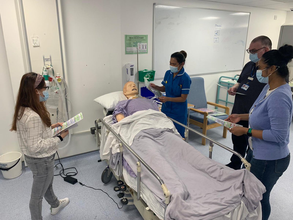 Another successful tracheostomy management training @UHSFT with @RachelN1972 @danilou_86 @AliRossRN and Claudia. Participants felt more confident in looking after our trache patients 👏👏👏. Well done guys. 😊

#DivBEducation #TracheostomyCare