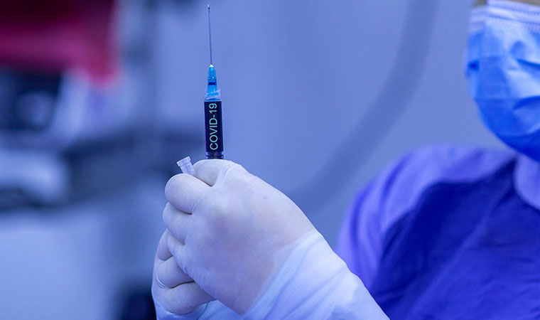 cumhuriyetgzt's tweet image. Aşı olmayanlara ilk kötü haber geldi
cumhuriyet.com.tr/haber/asi-olma…