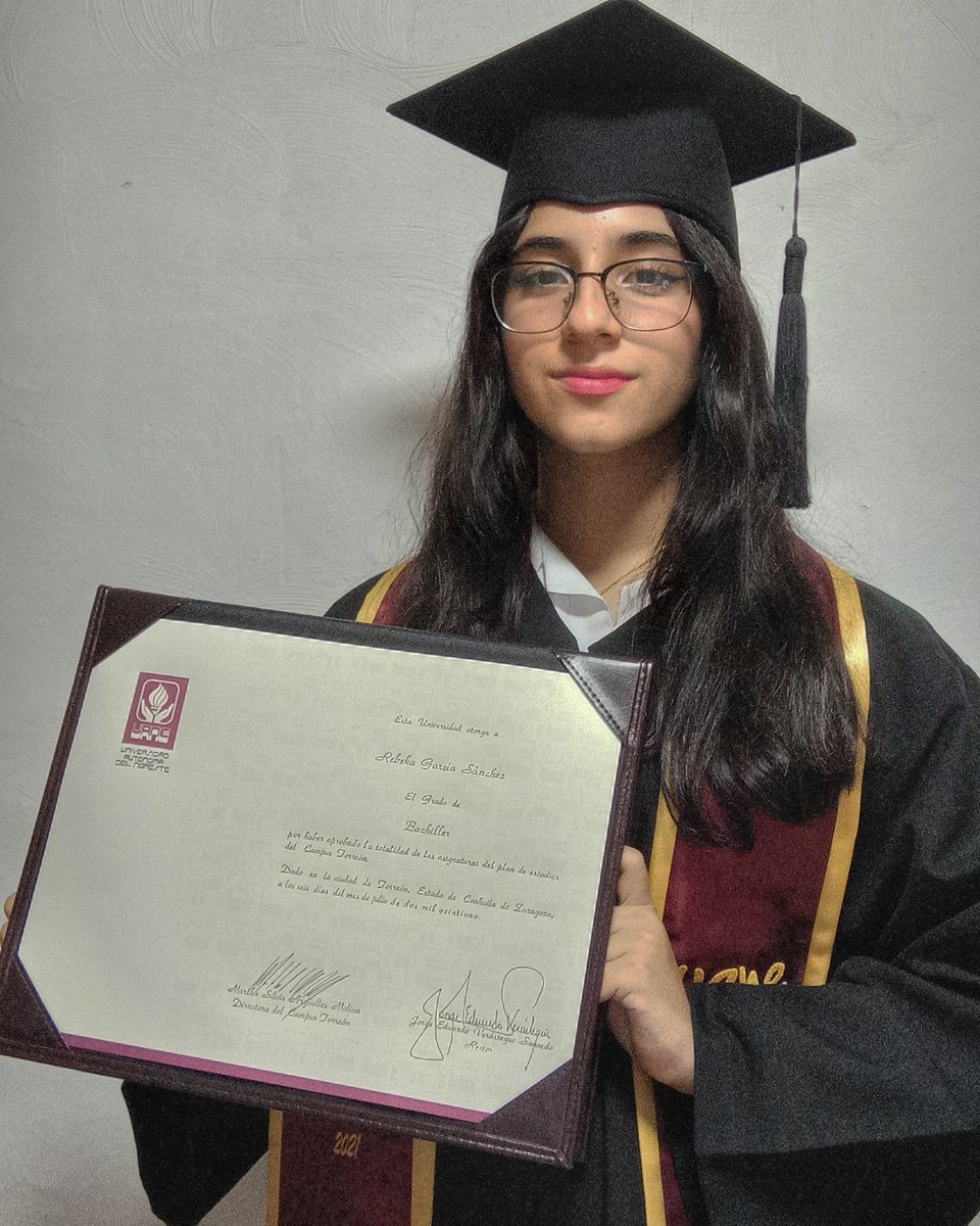 Rebeka🌙 tweet media