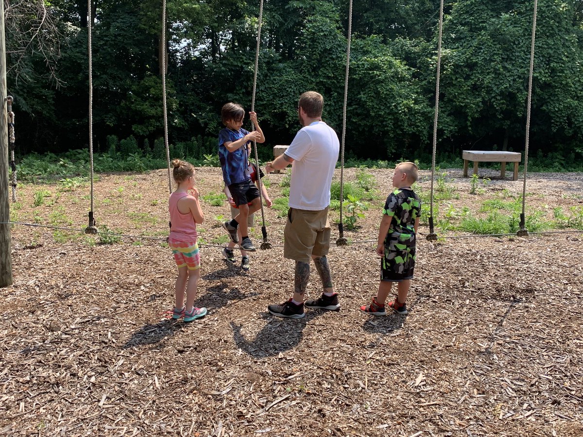 SpradMCS's tweet image. Mr. T demonstrating the importance of TEAMwork on the ropes course @campadventurein @MuncieSchools