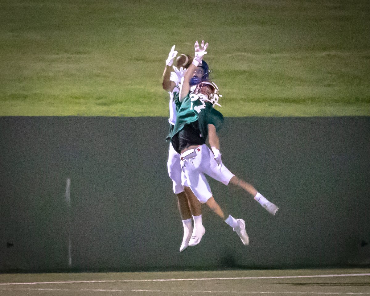 wdsadler68's tweet photo. @carter_hinson Sorry, not the best photo but had to share this one of Carter at the 2021 Oil Bowl. Such an amazing defend against this pass. He couldn't have defending any better! https://t.co/kjKeBVMMJz
