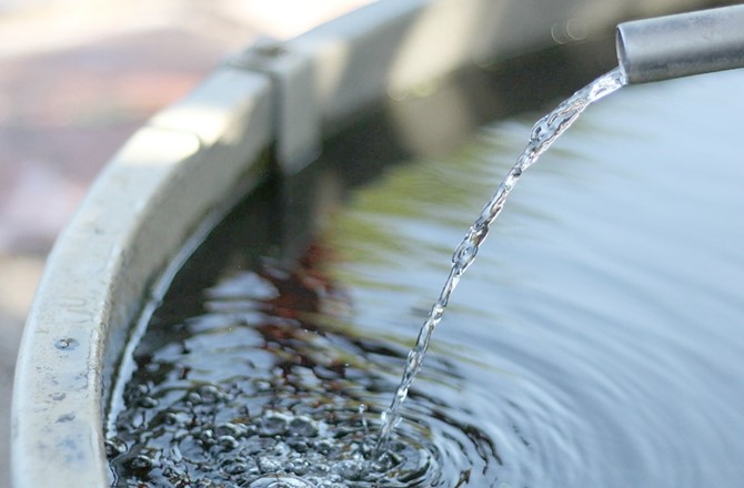 👏💦 De acuerdo con la <a href="/ONU_es/">Naciones Unidas</a>, 2,200 millones de personas en el mundo no tienen acceso al agua potable; por ello, proyectos como @AguaSeguraOK buscan ayudar a la correcta gobernanza para cuidarla y regenerarla. Y próximamente podría llegar a #México.

📌 bit.ly/2Usj8N0