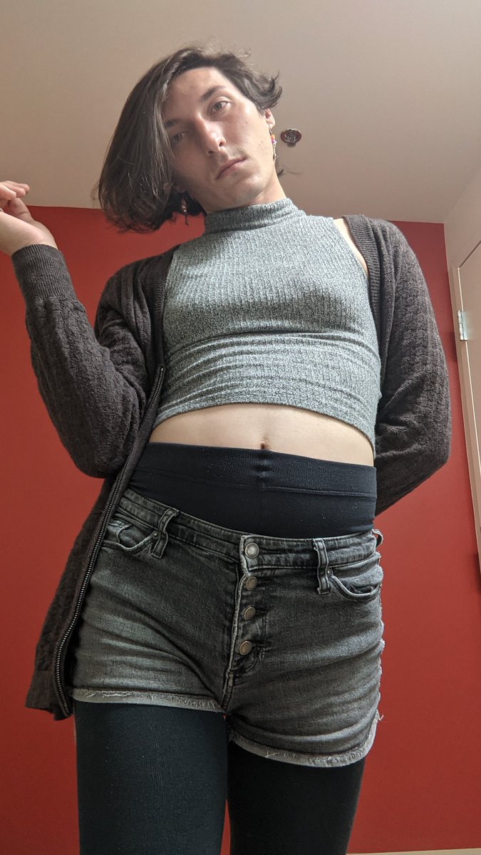 techsupportgf's tweet image. oldest selfie on ur phone vs newest - 
Lmao 10 years ago I was still a lil dyke god bless