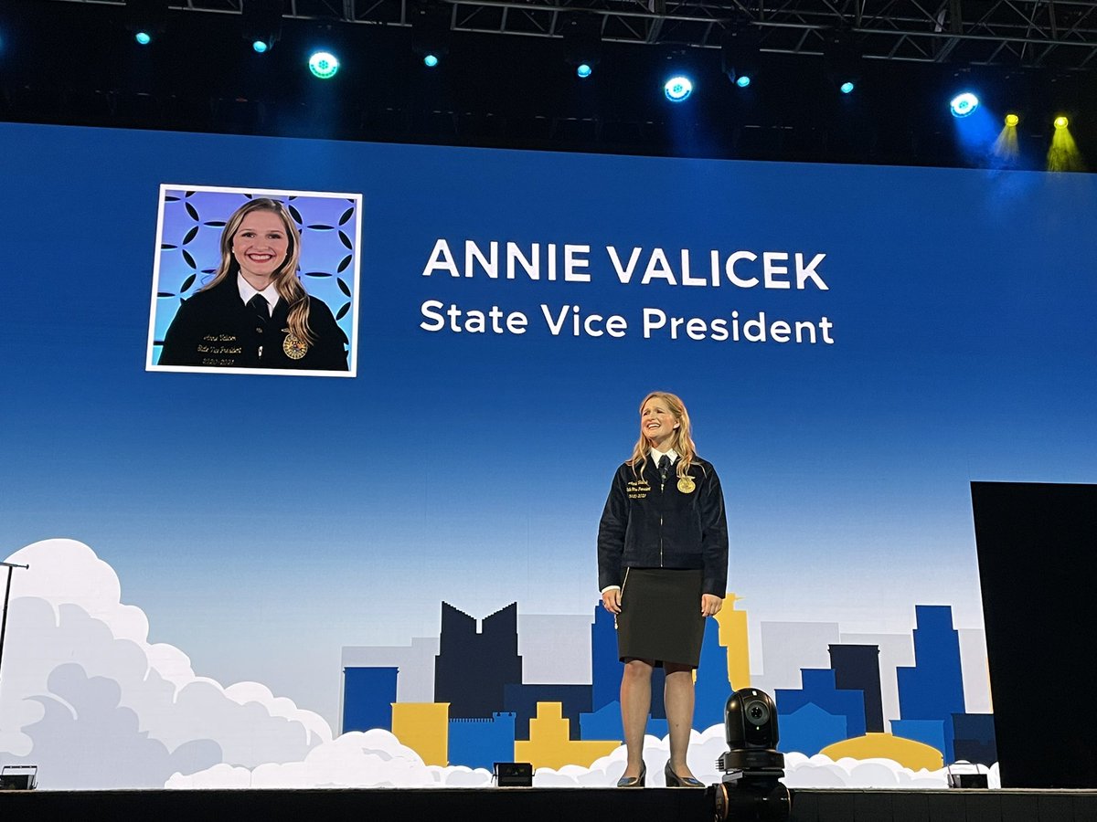 TexasFFA's tweet photo. “Mediocrity also comes disguised in the way we treat people, the way we think, and the way we speak, every single day.” -Annie Valicek, Texas FFA Vice President #ElevateFFA https://t.co/NJ0ru2zlVu