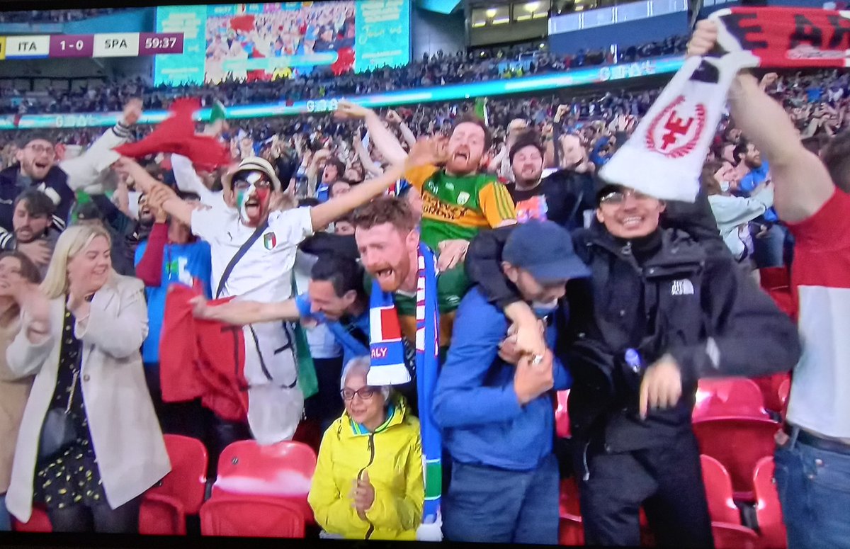 Always find a GAA jersey at all big sporting events #GAA #ItalyVsSpainSemis