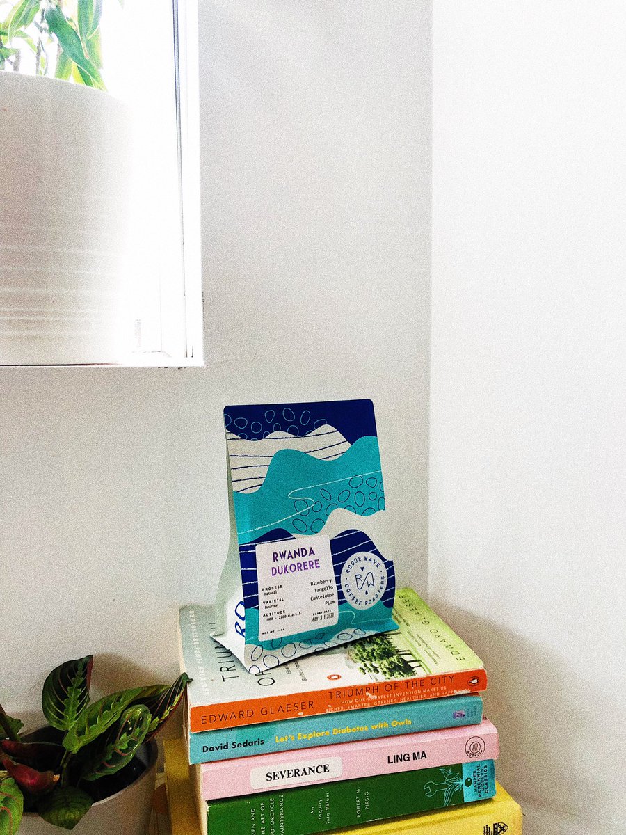 Always on the hunt for a coffee that blows me away. This was one of them. A Rwandan Natural oozing with a blueberry like aroma. Only thing I’ve been able to brew all week. 

Whatever’s left of this is going in the freezer. ✨🥲