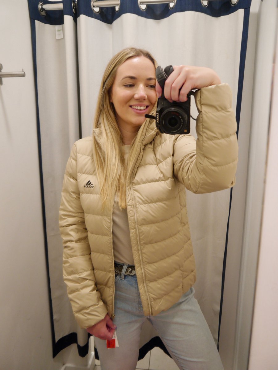 travelista_uk's tweet photo. #Ad I got this amazing Adidas jacket for £22.95 in the Adidas sample sale at @Junction32UK! It's on til 11th July.

Read my latest blog all about #Junction32, an outlet shopping centre located in West Yorkshire offering up to 60% off 80 fantastic brands: https://t.co/q3iTYJMqCe https://t.co/yYlixH4Vq7