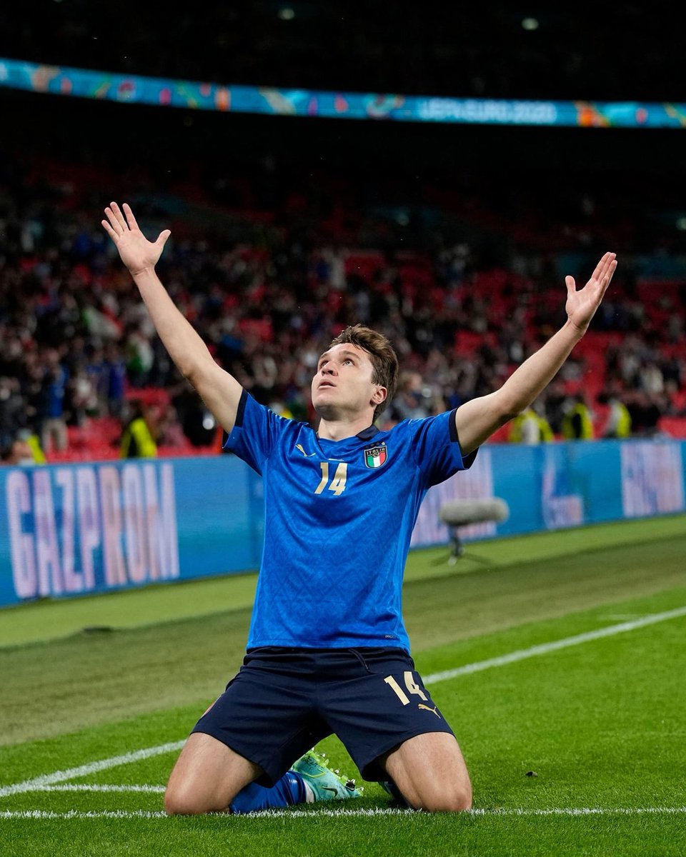 lastgiuli's tweet photo. L'ITALIA SI INIGINOCCHIA SOLO DAVANTI A UN DIO E IL SUO NOME È FEDERICO CHIESA

#ItaliaSpagna #ITAESP https://t.co/PDPo3wTcJ5