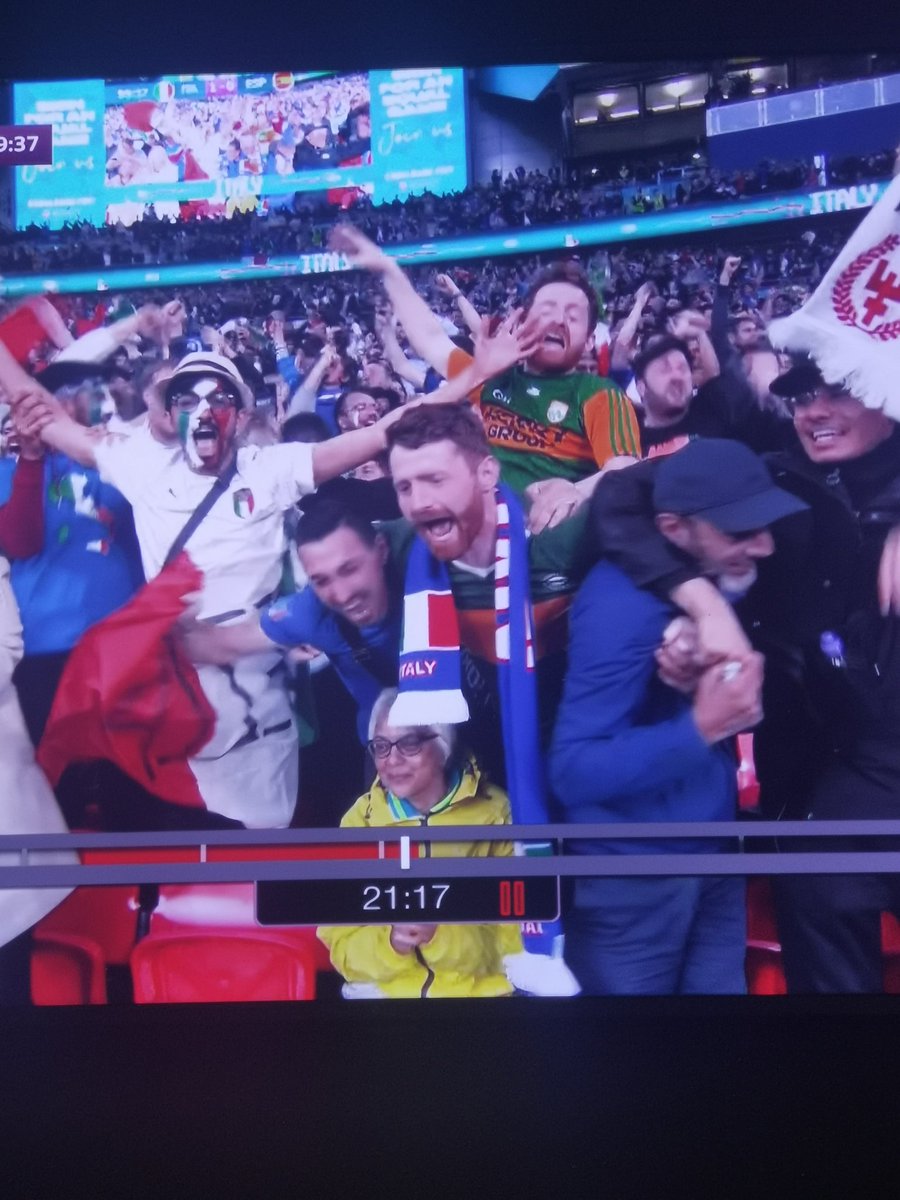 junglemckee's tweet photo. Never know where a kerry jersey will pop up #irishitalian https://t.co/EfCuvTZHLv