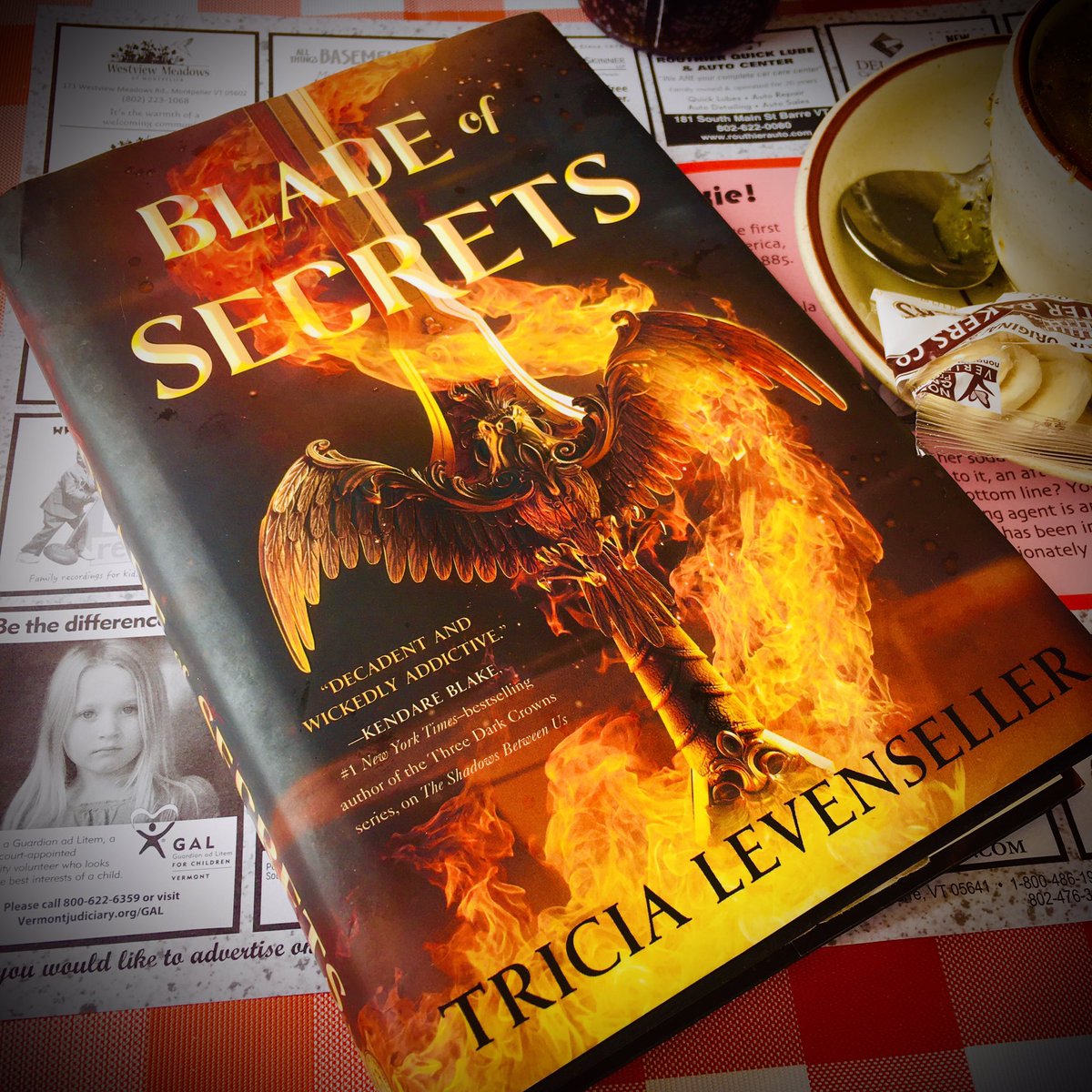 laurieannforest's tweet photo. My lunch date - #BladeOfSecrets by the always fab @TriciaLevensell - holy lord, Tricia - that first kiss ❤️🗡🔥🔥🔥🔥🔥🔥🔥🔥🔥🔥🔥🔥🔥🔥🔥🔥🔥 - review up soon - almost done reading… https://t.co/gqdhm2HYRg