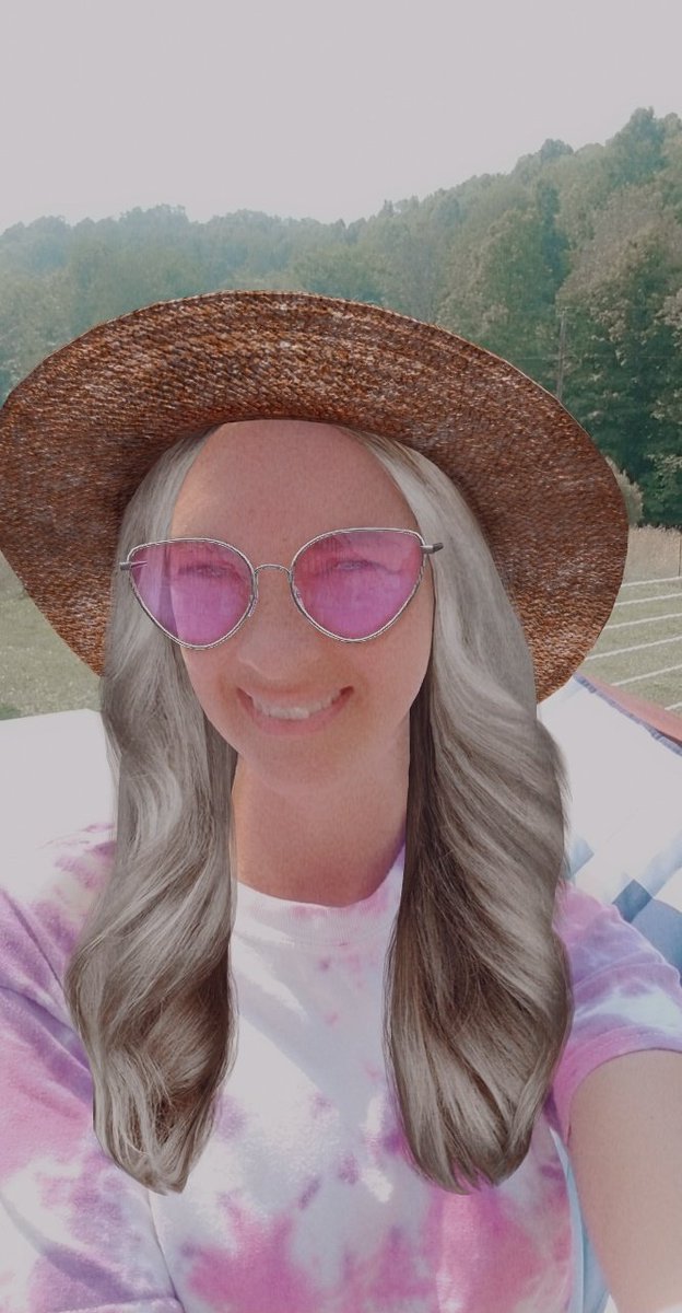 Surfrgrl5682's tweet photo. Nice and sunny day! #TyeDyeTuesday #snapfilter https://t.co/J0GD0b7Ekc