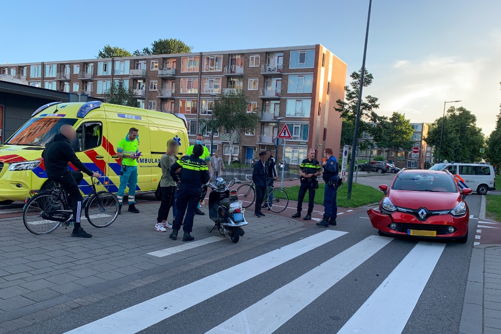 Schiedam - Aanrijding tussen scooter en auto: ?