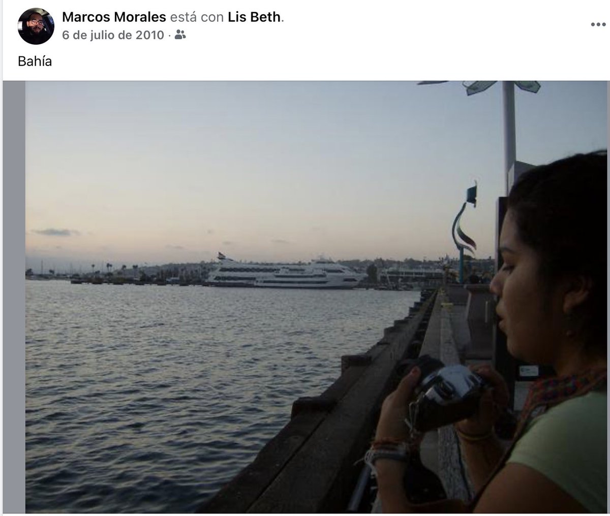 lisbch's tweet photo. También me tomabas fotos como si no hubiera mañana. Hace apenas una semana recordábamos aquel paseo a San Diego en donde la señora loca de la Buena Vista te dio una cachetada y reímos como si no hubiera mañana. Já, hoy Facebook me trae este recuerdo, https://t.co/MoGc7a92IA