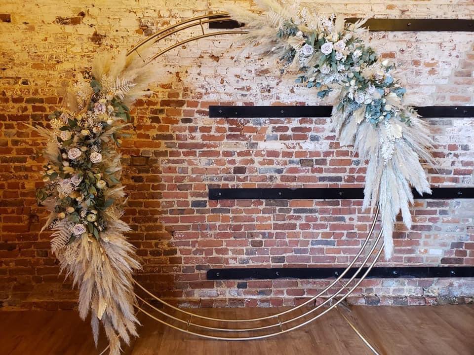 DollyHPN's tweet photo. Tomorrow I’m heading back to work & I’m not ready to leave my post #wedding bubble just yet ❤️
So whilst I sit here mentally preparing for normal life to resume, here are some more pics from our beautiful day 🤍
#weddingstyle #rusticwedding #barnwedding #rusticbride #weddingday https://t.co/Iz2yECotGa