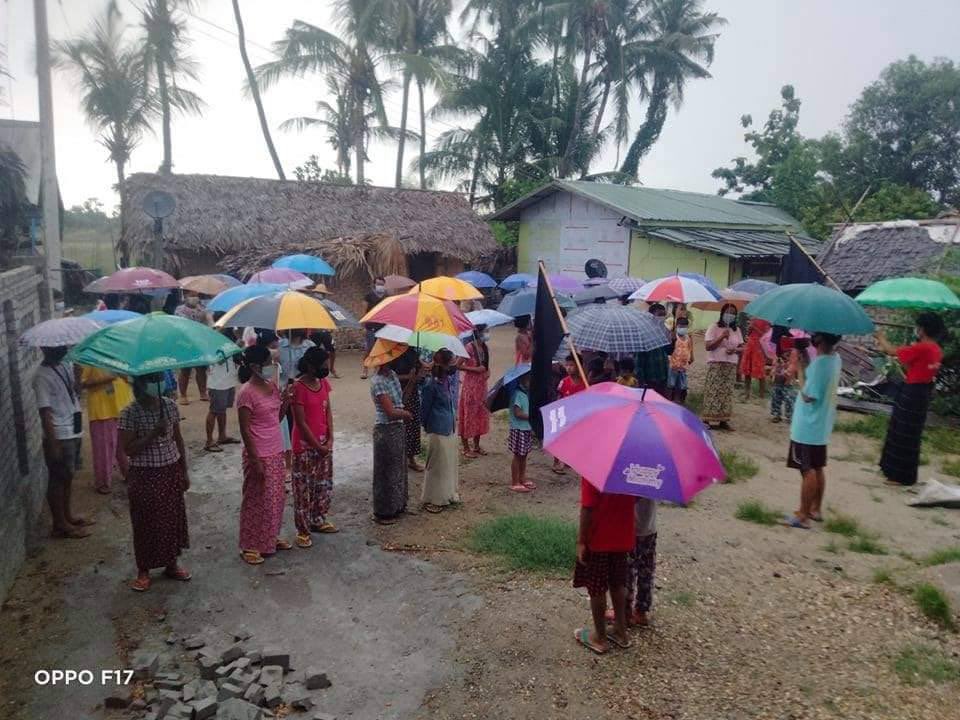 A protest was demonstrated by marching strike in GoneTaw village, Salingyi Township, Sagaing Region this evening. #July6Coup #DreadfulCovidAmidMilitaryCoup #WhatsHappeningInMyanmar