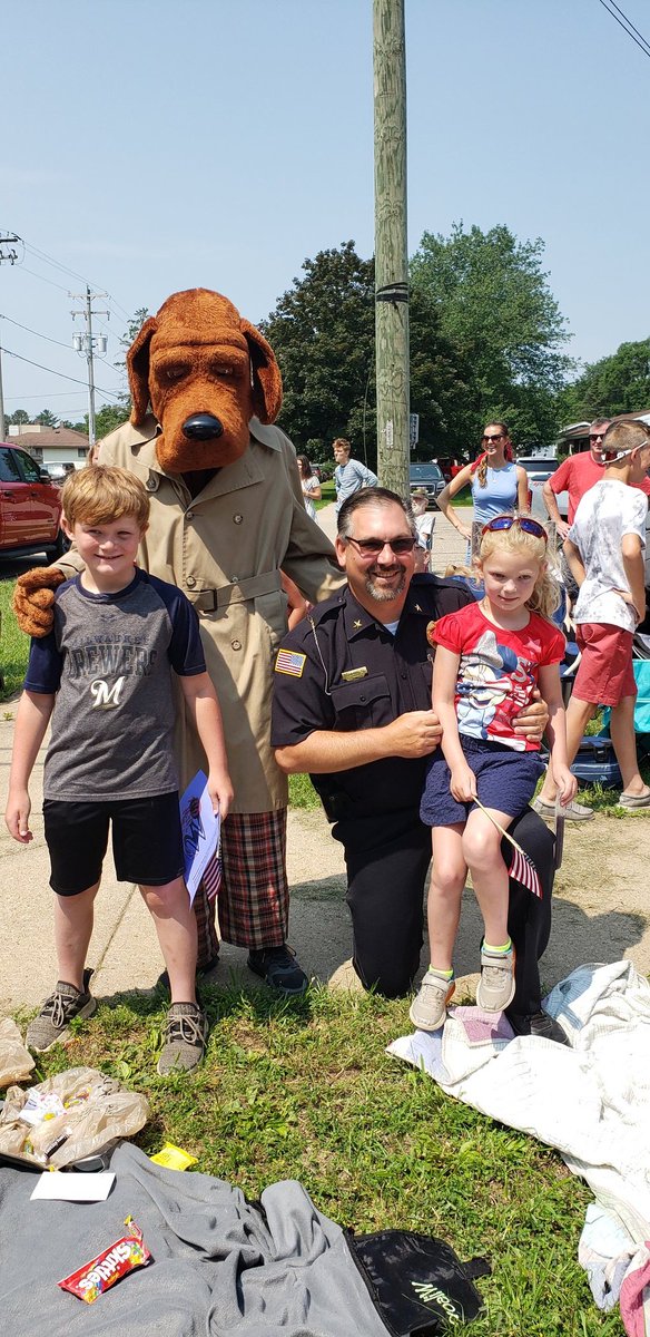 teacher_la's tweet photo. I ❤ Waupaca! Thank you Chief Hoelzel, McGruff, &amp; the volunteer firefighters for being amazing!
#waupacaproud https://t.co/EQlR7LExfx